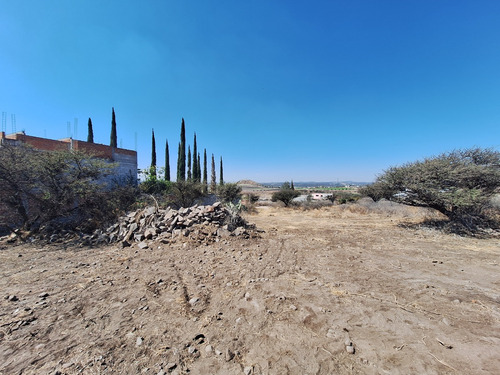 Terreno En Venta En Nuevo Apapataro Cerca De Cañadas Del Arroyo, Boulevard Metropolitano