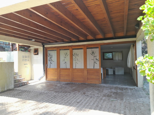 Villa Gesell / Duplex 4 - 6 - 8 Personas