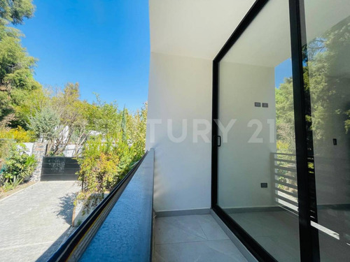 Venta Casa En Privada 3 Recamaras, 3 Baños, Con Jardín Y Sótano, Zona Cholula