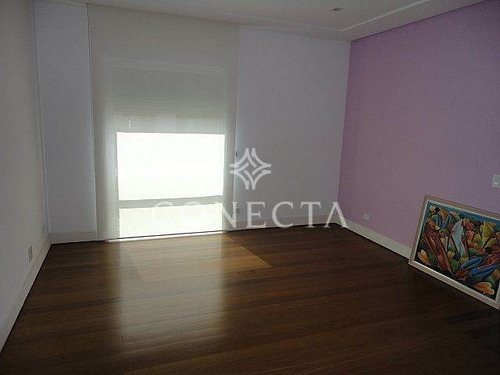 Imagem 17 de 27 de Tamboré 03 | Casa Alto Padrão | Venda | Fino Acabamento | Imenso Quintal Gramado - Cnc1282