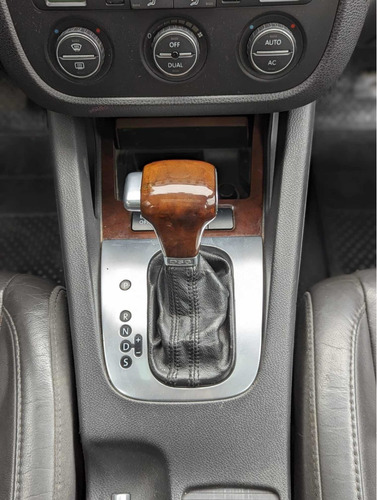 Volkswagen Vento 2.0 I Elegance Dsg