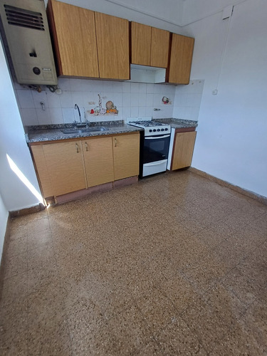 Departamento Alquiler 2 Dormitorios Cochera Balcón Bº Alto Gral Paz