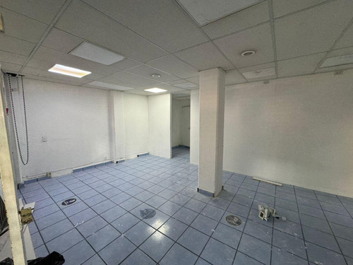 Local Comercial En Av. Baja California, Col. Roma Sur. Cuauhtémoc. Cdmx. Sup. 75m2