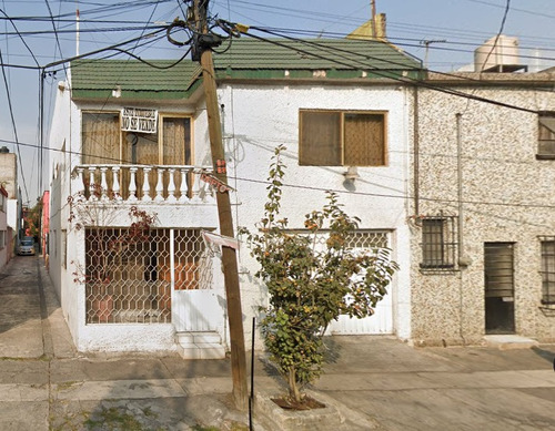Casa A La Venta En La Nueva Santa María La Rivera, Remate Bancario.