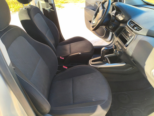 Chevrolet Onix 1.4 Advantage Aut. 5p