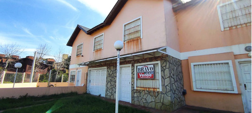 Venta Dúplex 3 Dormitorios Zona Sur Con Cochera