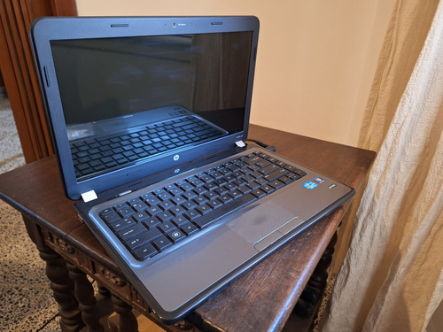 Notebook Hp Pavilion G4, Core I3, 4gb Ddr3, Hdd 640gb, Win10 Plateado (Usado)
