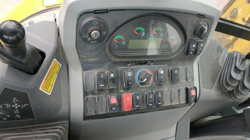 Imagen 12 de 15 de Retroexcavadora Caterpillar 420f2 Modelo 2018