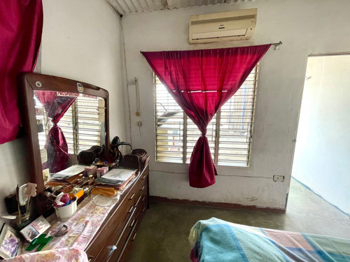 Casa En Venta En El Oeste De Barquisimeto Cod: 25-16698 Jpg