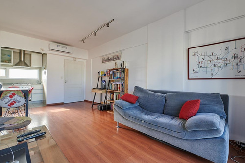 Venta 2 Ambientes Con Balcón Piso Alto - Villa Urquiza