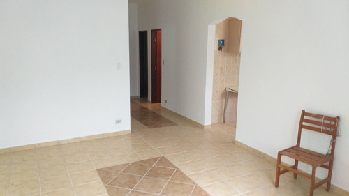 Imagem 5 de 14 de Casa 3 Qtos 1st,sala,quintal Cabe Piscina 3 Carros $ 300.mil