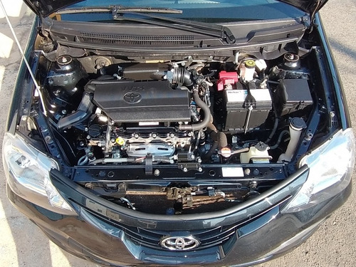Imagem 3 de 13 de Toyota Etios 1.5 X Sedan 16v Flex 4p Manual