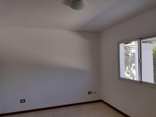 Imagen 28 de 30 de Excelente Casa A La Venta De 4 Ambientes. Barrio Los Sauces. Pilar