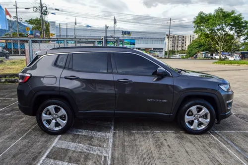 Jeep Compass 2.4 4X2 Longitude At
