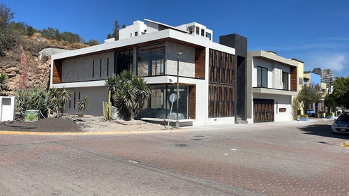 Se Vende Residencia En Pedregal De Vista Hermosa, Increíble 