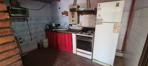 Casa En Venta De 3 Dormitorios C/ Cochera En Cosquín