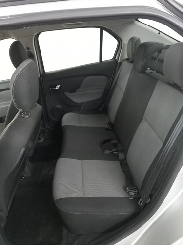 Renault Logan 2015 1.6 16v Privilege Navegador