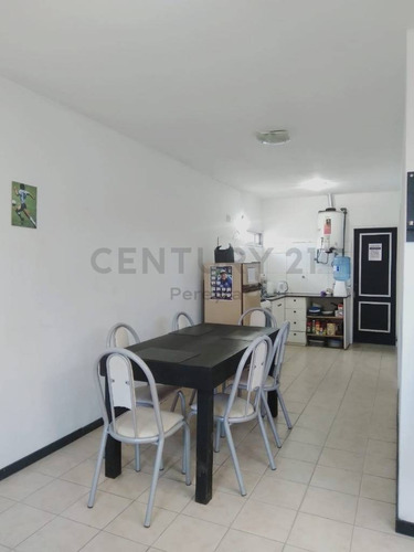 Imagen 7 de 30 de 132 Entre 64 Y 65. Departamento De Dos Dormitorios En Venta, Los Hornos.-