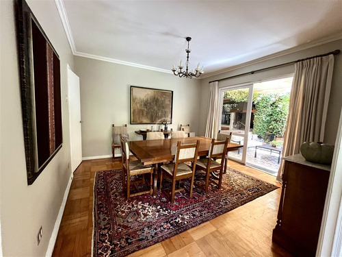 Preciosa Casa Al Lado Colegio Villa Maria Y Verbo Divino