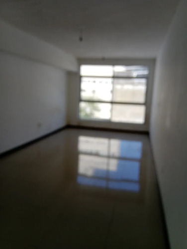 Monoambiente 37m2 Prox Rbla Pque Rodó, Kitchenette Y Baño