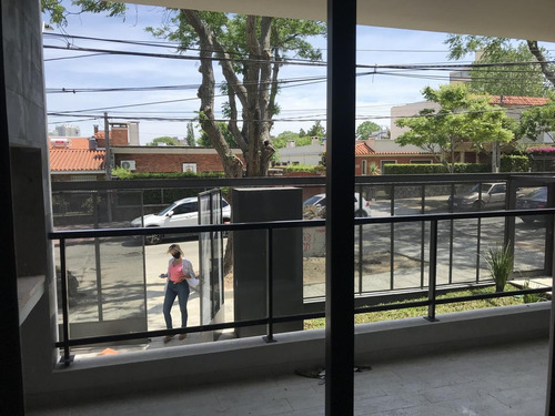 Apartamento 1 Dormitorio Primer Piso Al Frente, Terraza, Parrillero
