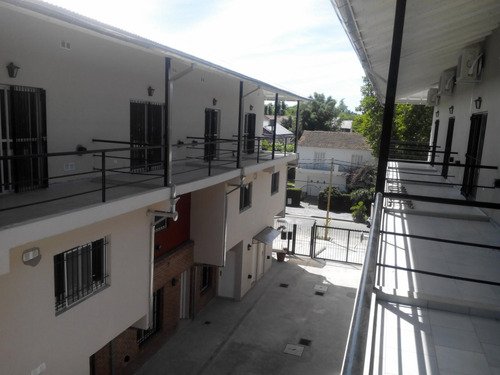 Depto 2 Amb.tipo Loft Con Cochera , Complejo Con Pisicina 2 Piso Por Escalera.sin Expensas Ni Abl