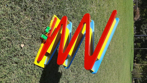 Imagen 6 de 7 de Rampa Madera Pista Autos + 2 Autos Montessori Waldorf Pikler