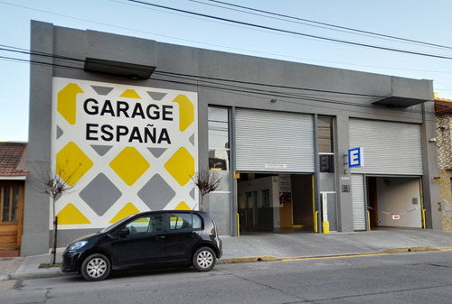 Garage Con Espacio Aereo Aprobado En Excepcional Ubicacion