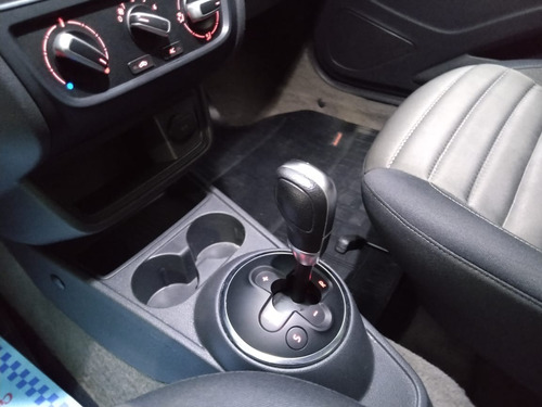 Imagem 8 de 11 de Volkswagen Voyage 1.6 Vht Highline Total Flex I-motion 4p