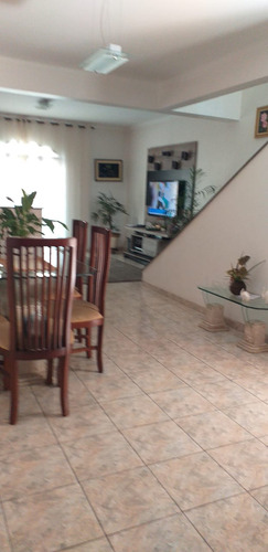 Casa 4 Quartos E 4 Banheiros