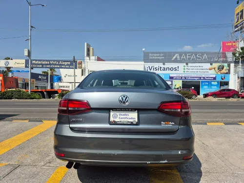Volkswagen Jetta 2.5 Trendline Tiptronic At