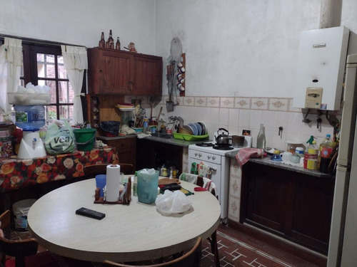 Imagen 3 de 6 de La Salle: Monseñor Ferreyra Al 6700 /terr 650 M2 / Casa A Reciclar De 2 Dor