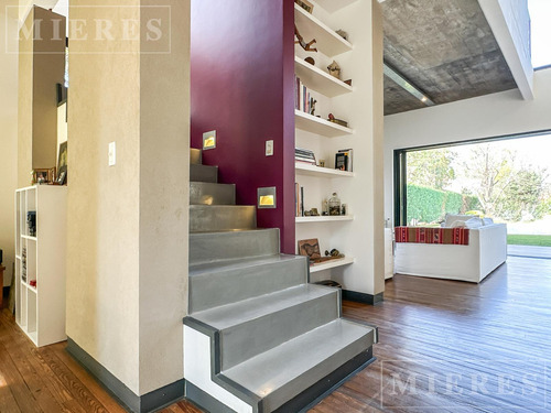 Casa En Venta En Don Torcuato