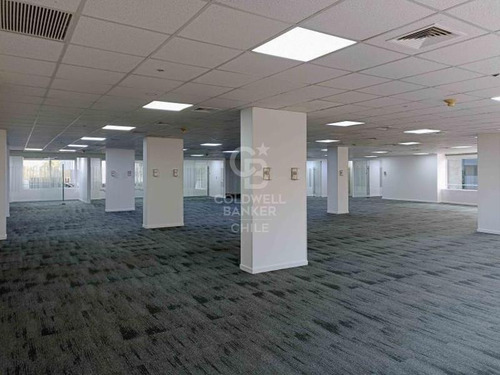 Excelente Oficina En Edificio Vitacura