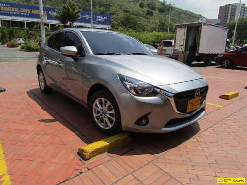 Imagen 3 de 14 de Mazda 2 1.5 Touring
