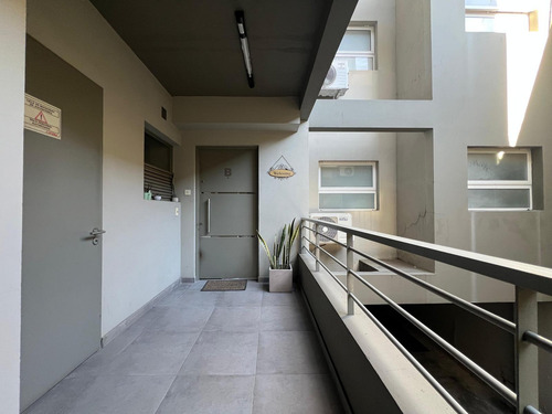 2 Ambientes Con Patio En Venta- Coghlan