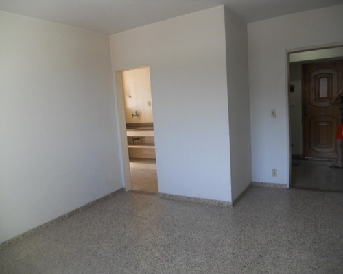Imagem 2 de 15 de Apartamento Grande Com 2 Quartos Área À Venda- Cascadura - Com Habite-se - Aea2401
