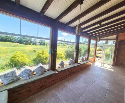 Casa En Venta De 4 Dorm. Con Vista Al Volcan En Frutillar