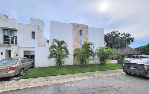 Imagen 4 de 30 de Casa En Venta, 3 Recámaras, Amueblada, Modelo Borneo, Bali Residencial, Playa Del Carmen