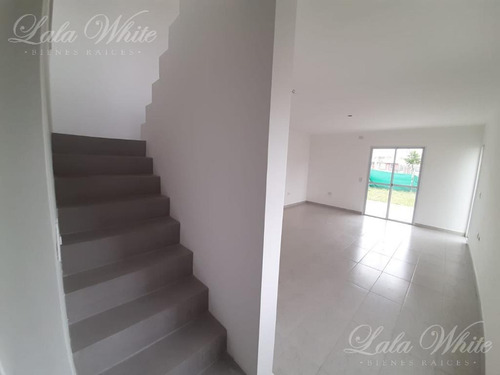 Imagen 7 de 20 de Alquiler Anual/venta - Casa En Laguna Azul