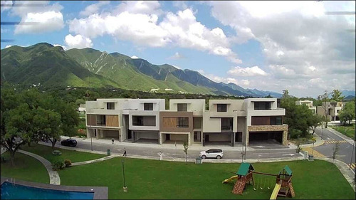 Casa En Venta En Las Esmeraldas Residencial En Monterrey