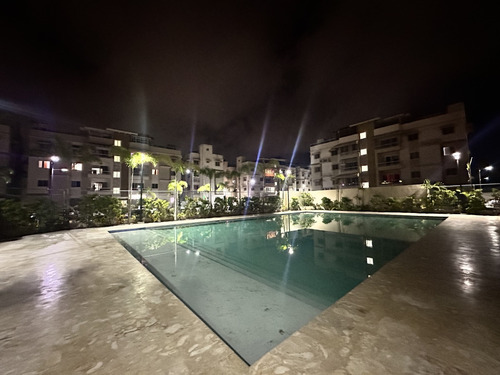 Amplio Apartamento Con Terraza En Autopista San Isidro