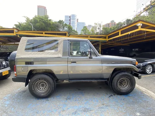 Toyota Land Cruiser 4.5 Fzj73