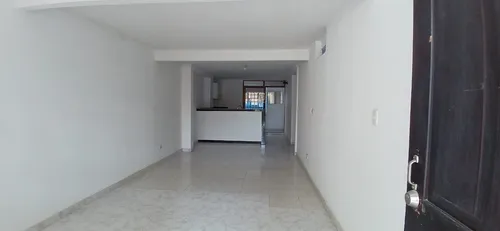Bonito Apartamento Con Excelente Ubicación Todos Los Servicios A Mano Cod 68792