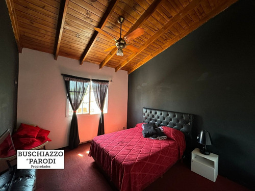 Venta Casa 5 Ambientes Dos Plantas Con Piscina / En Exaltación De La Cruz