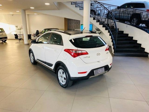 Imagem 4 de 14 de Hyundai Hb20x 1.6 16v Premium Flex 4p Manual