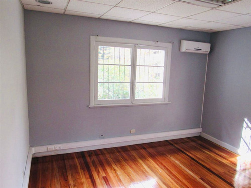 Casa En Venta De 4 Dorm. En Providencia