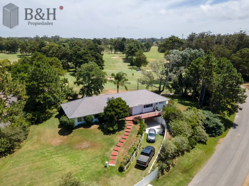 Casa Sobre El Green Del Hoyo 7 Del Cantegril Country Club