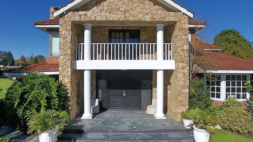 Casa En Lote 3100 M2 Venta San Diego Financiado