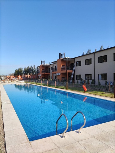 Departamento En Venta En Los Robles, La Cañada De Pilar, Pilar